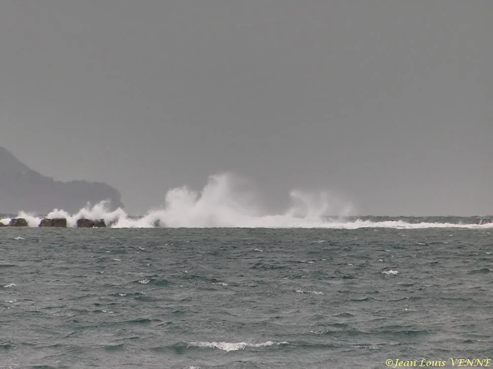 La digue qui protÃ¨ge la rade de Toulon