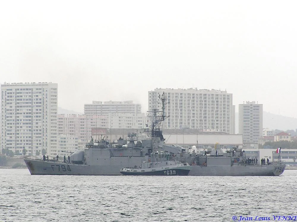 L’aviso EV Jacoubet rentre à Toulon