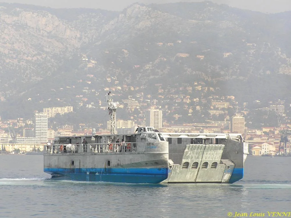 Le nouveau catamaran de débarquement de la CNIM