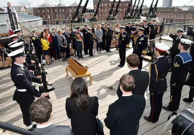 L'amiral Sir Philip Jones prend la tête de la Royal Navy