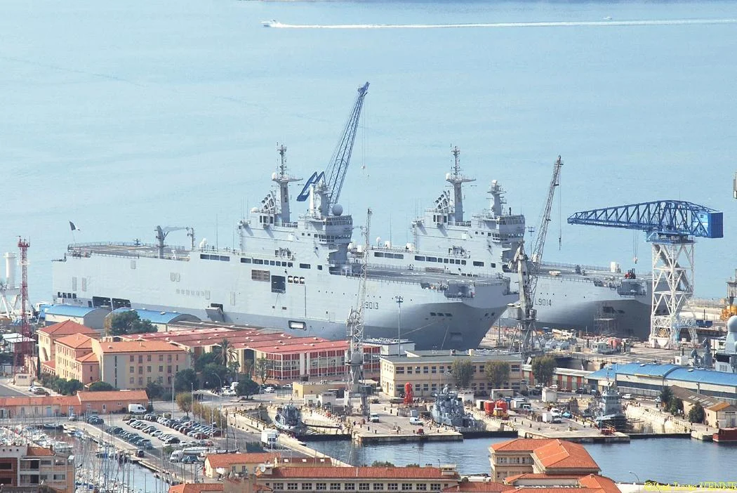 Les BPC Mistral et Tonnerre aux bassins Vauban