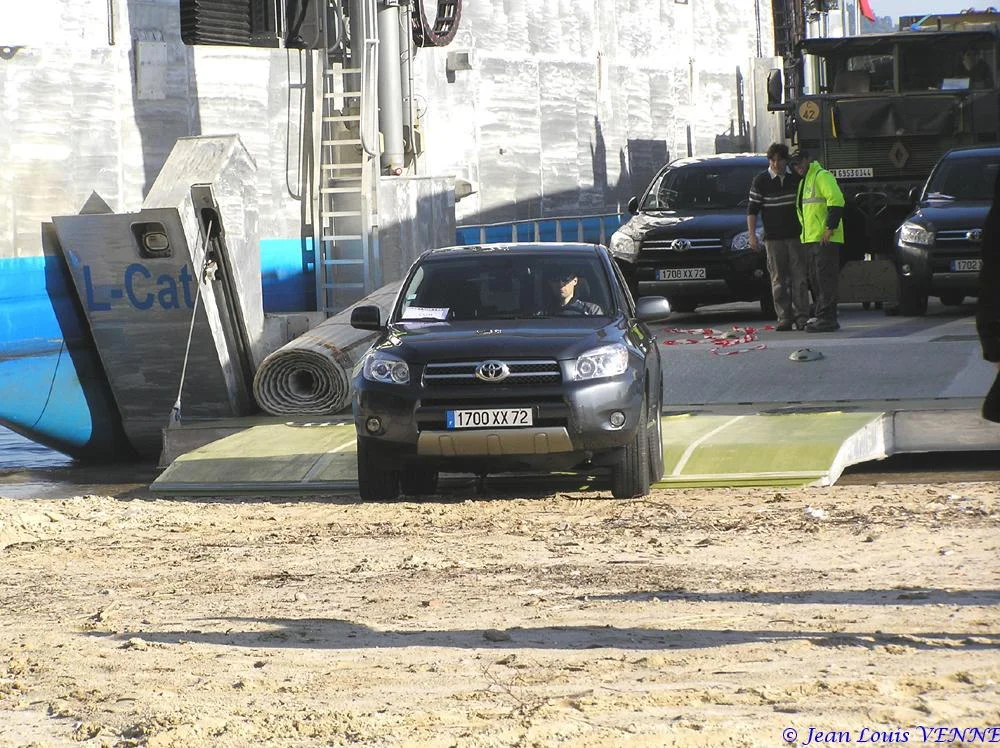 Premier plageage du L-CAT avec matériel roulant