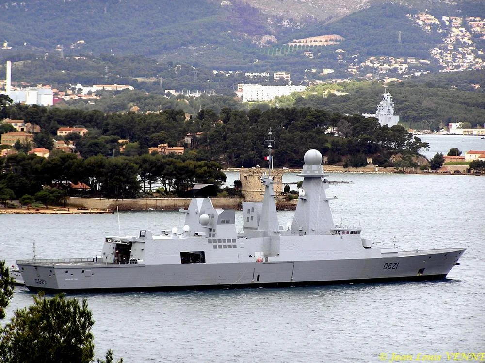 Le Chevalier Paul au moullage dans la baie du Lazaret