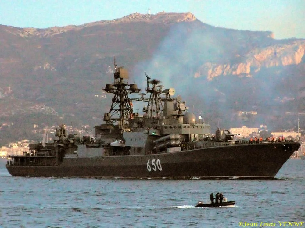 Départ du destroyer russe Admiral Chabanenko