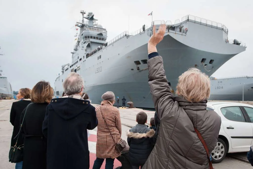 Retour du BPC Mistral à Toulon après 100 jours dans le Golfe de Guinée