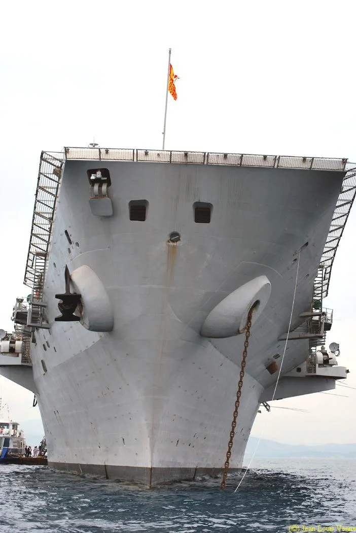 Le Principe de Asturias en rade de Hyères