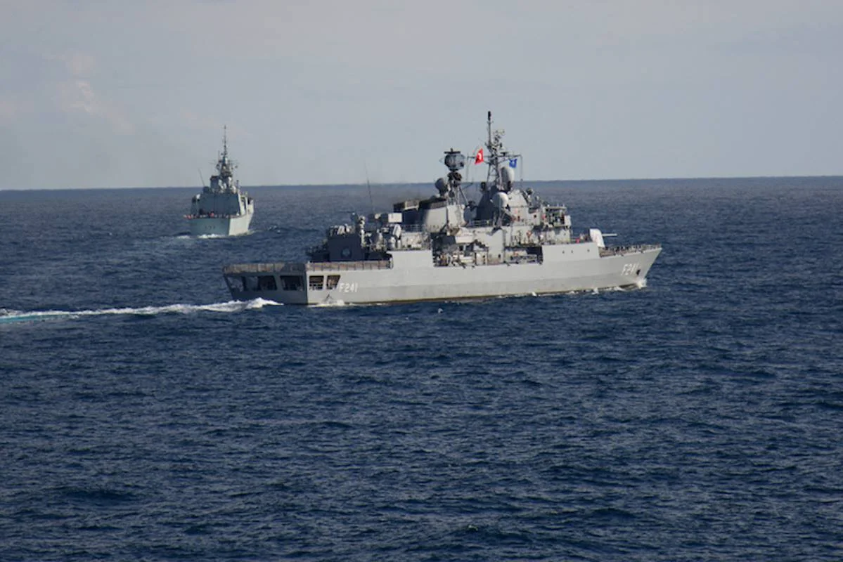 Un groupe de navires de l’OTAN va s’entraîner avec le Charles de Gaulle