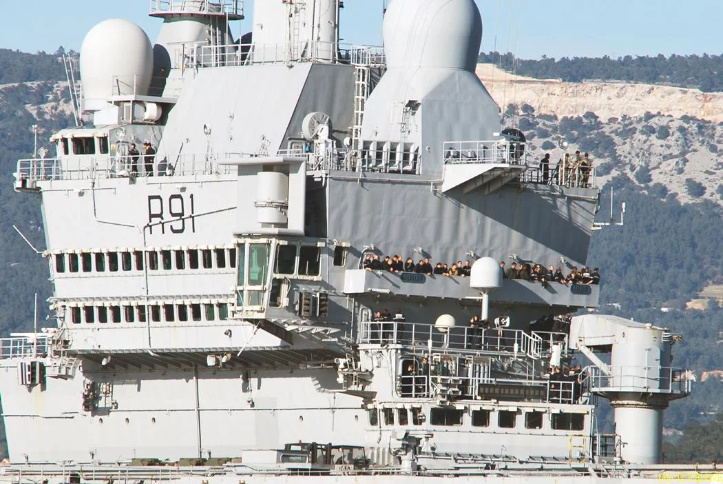 Le porte-avions Charles de Gaulle rentre de la mission Agapanthe