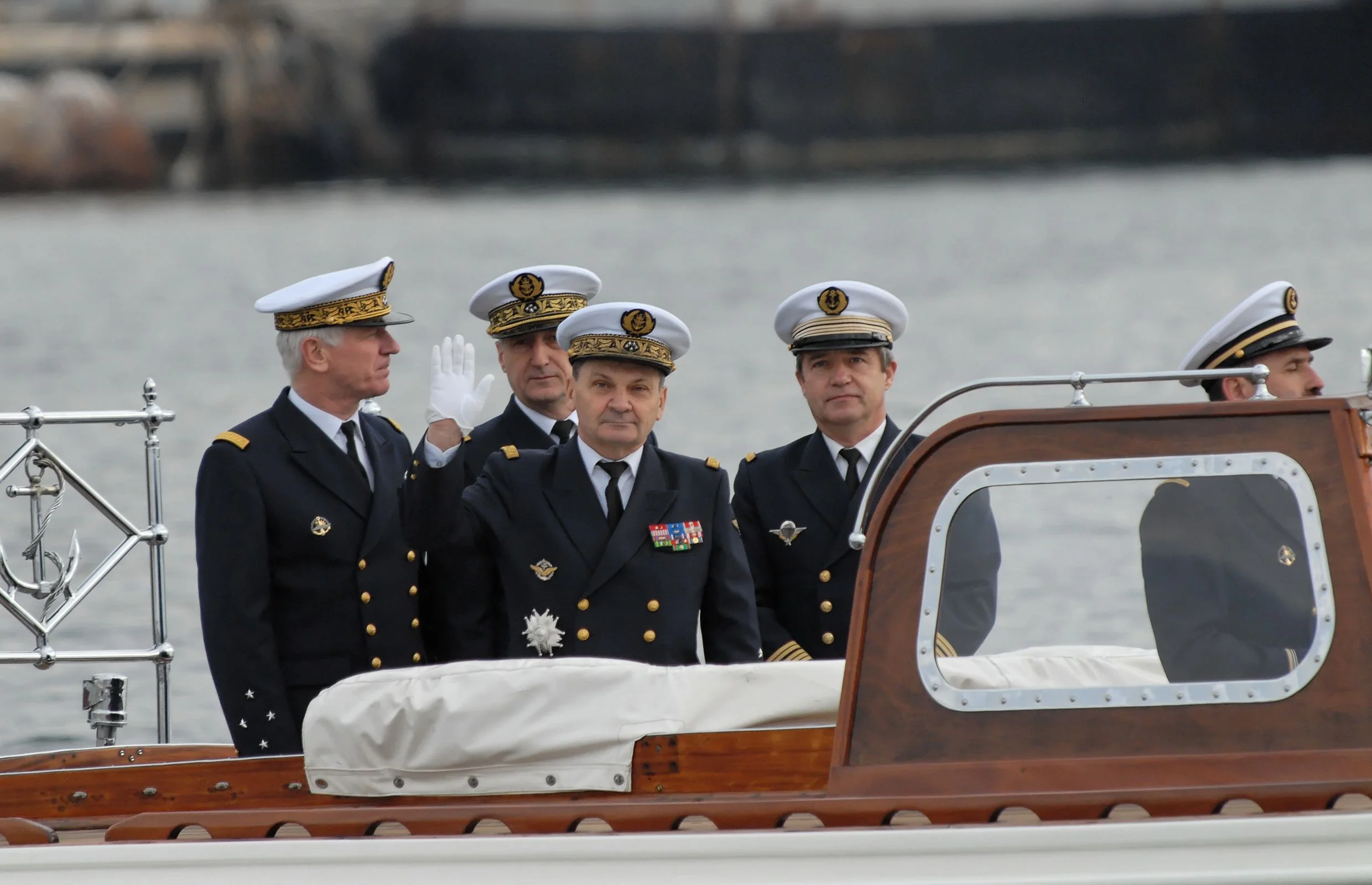 Le chef d'état-major Ã  bord de la vedette