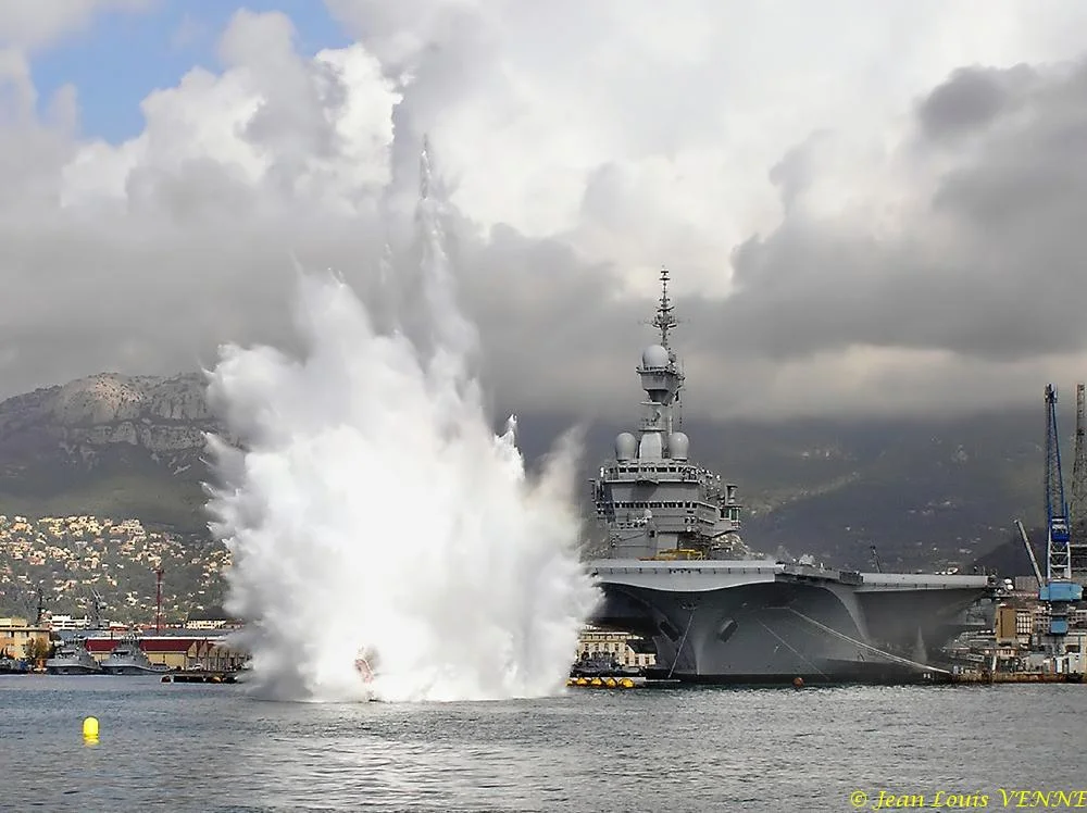 Essais des catapultes du Charles de Gaulle