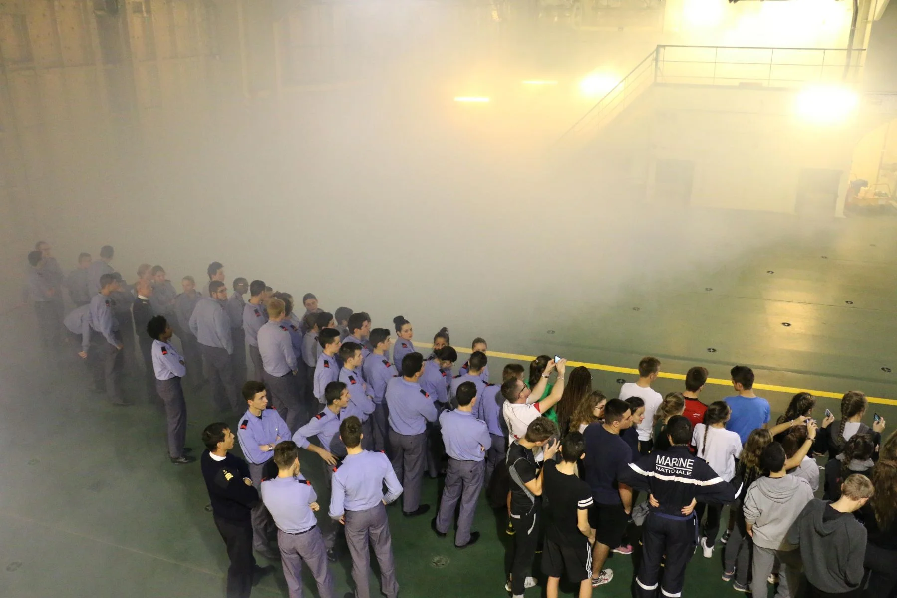 Exercice incendie dans le hangar aviation du Dixmude