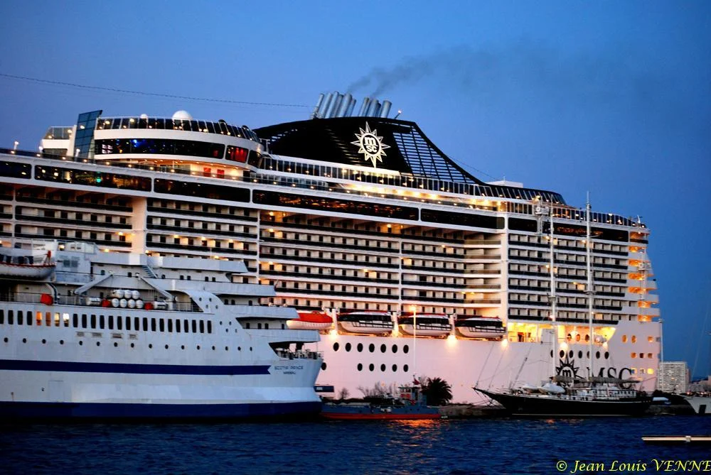 Escale surprise du MSC Fantasia à La Seyne sur Mer
