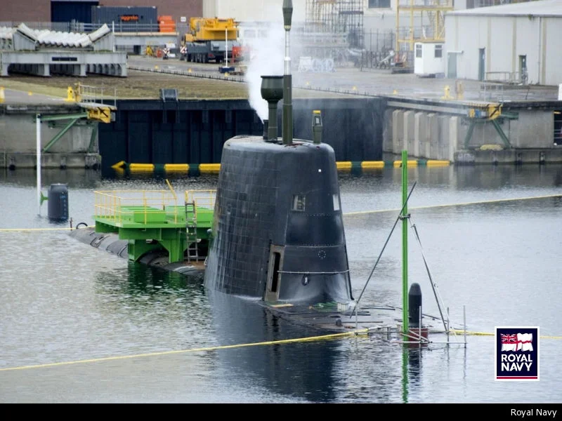 Plongée de l'Astute au bassin