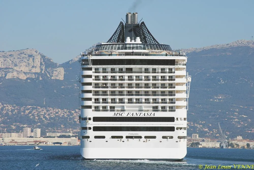 Escale surprise du MSC Fantasia à La Seyne sur Mer