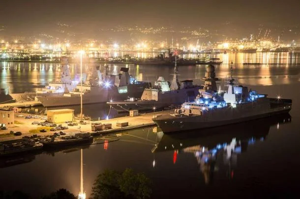 L’Aquitaine à La Spezia à la rencontre de la Marina militare