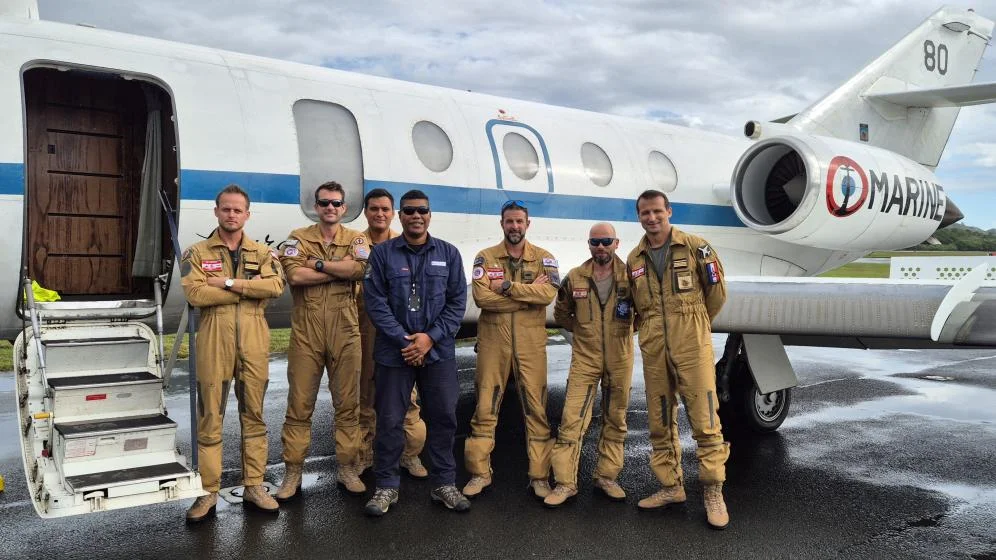 L'équipage du Gardian et un inspecteur des pêches des îles Cook