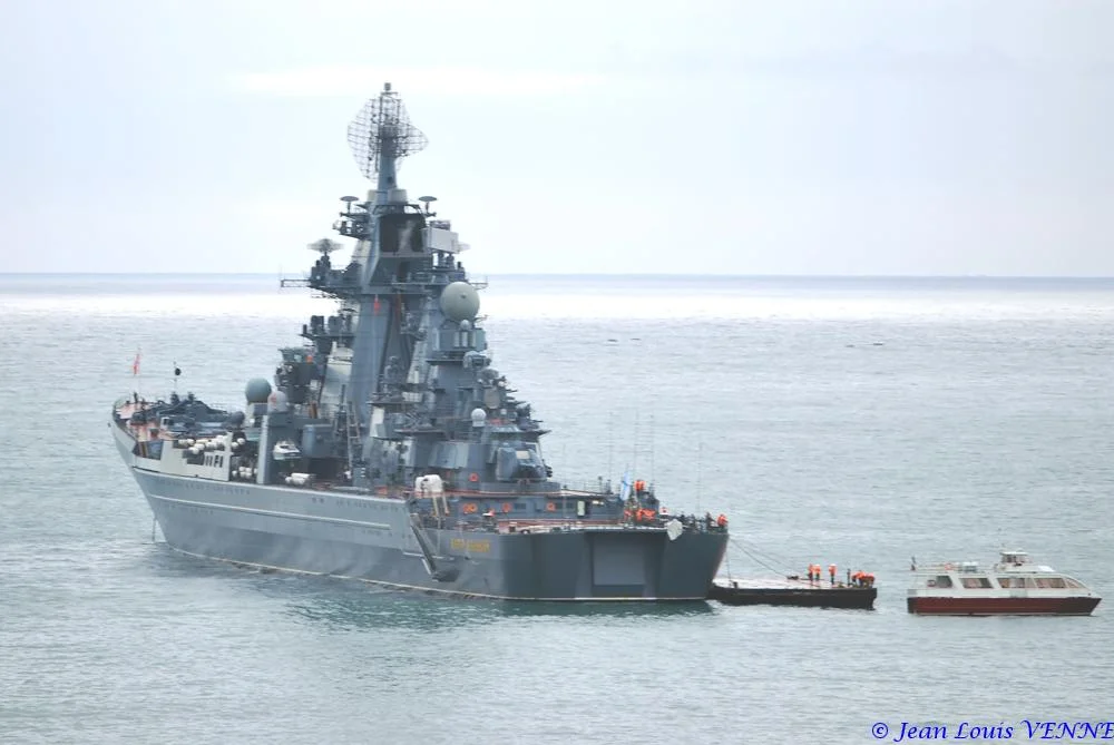 Le croiseur nucléaire russe Pierre le Grand à Toulon