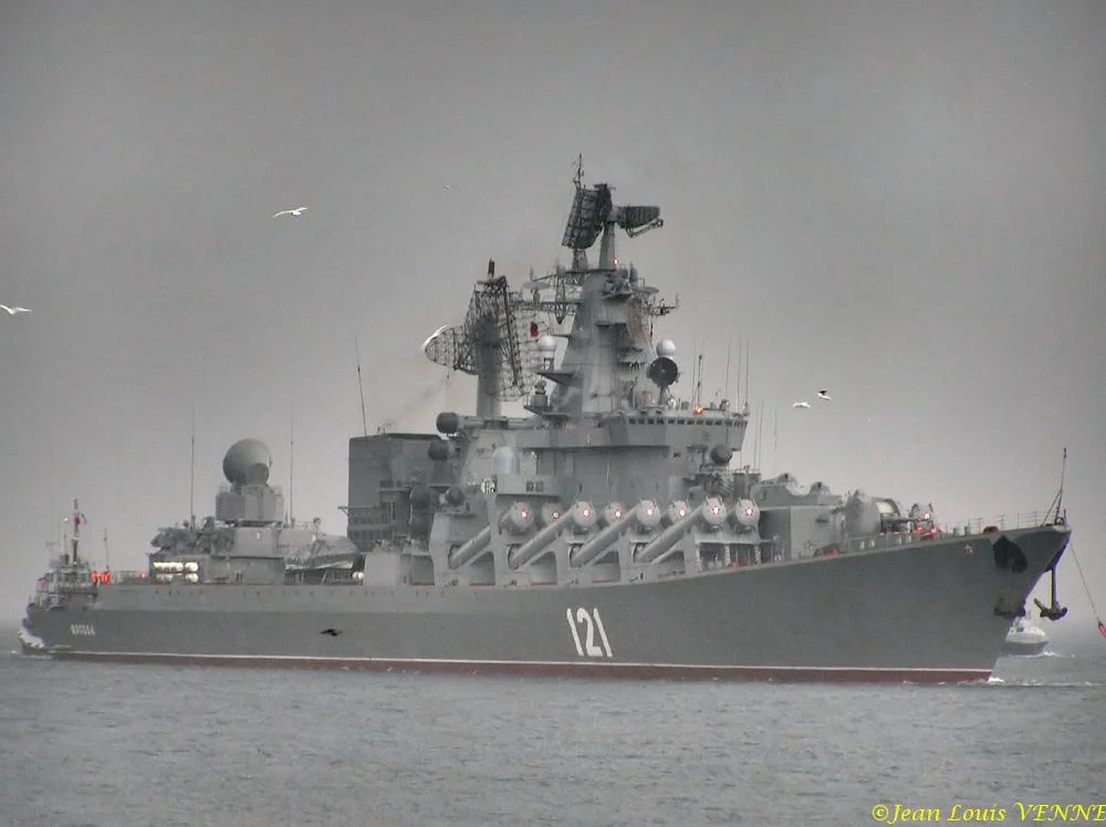 Le Moskva quitte Toulon