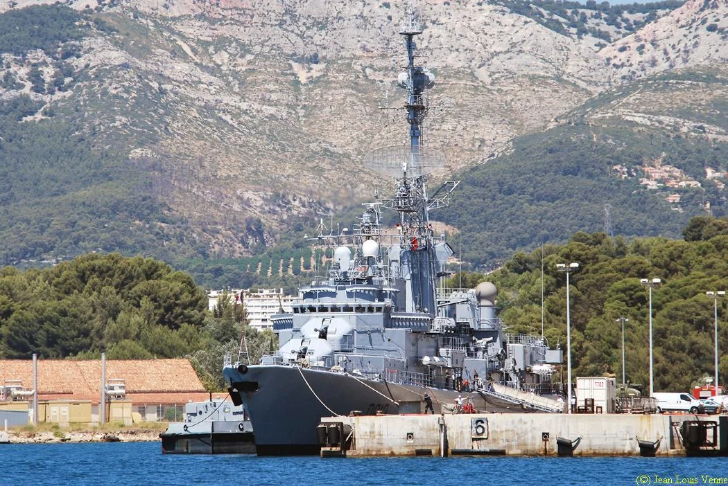 La frégate De Grasse fait escale à Toulon