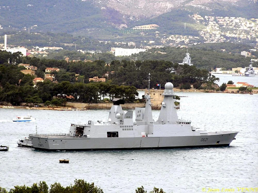 Le Chevalier Paul au moullage dans la baie du Lazaret