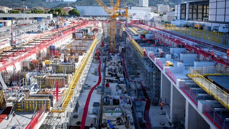 Le bassin Missiesssy 2 en cours de construction