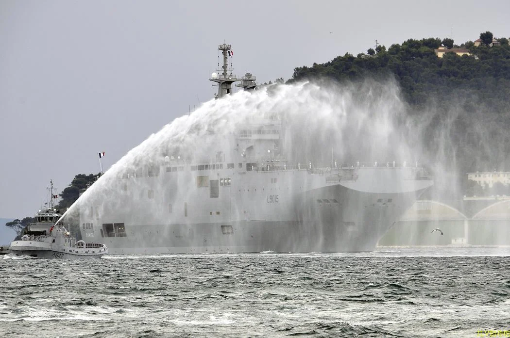 Arrivée du BPC Dixmude à Toulon