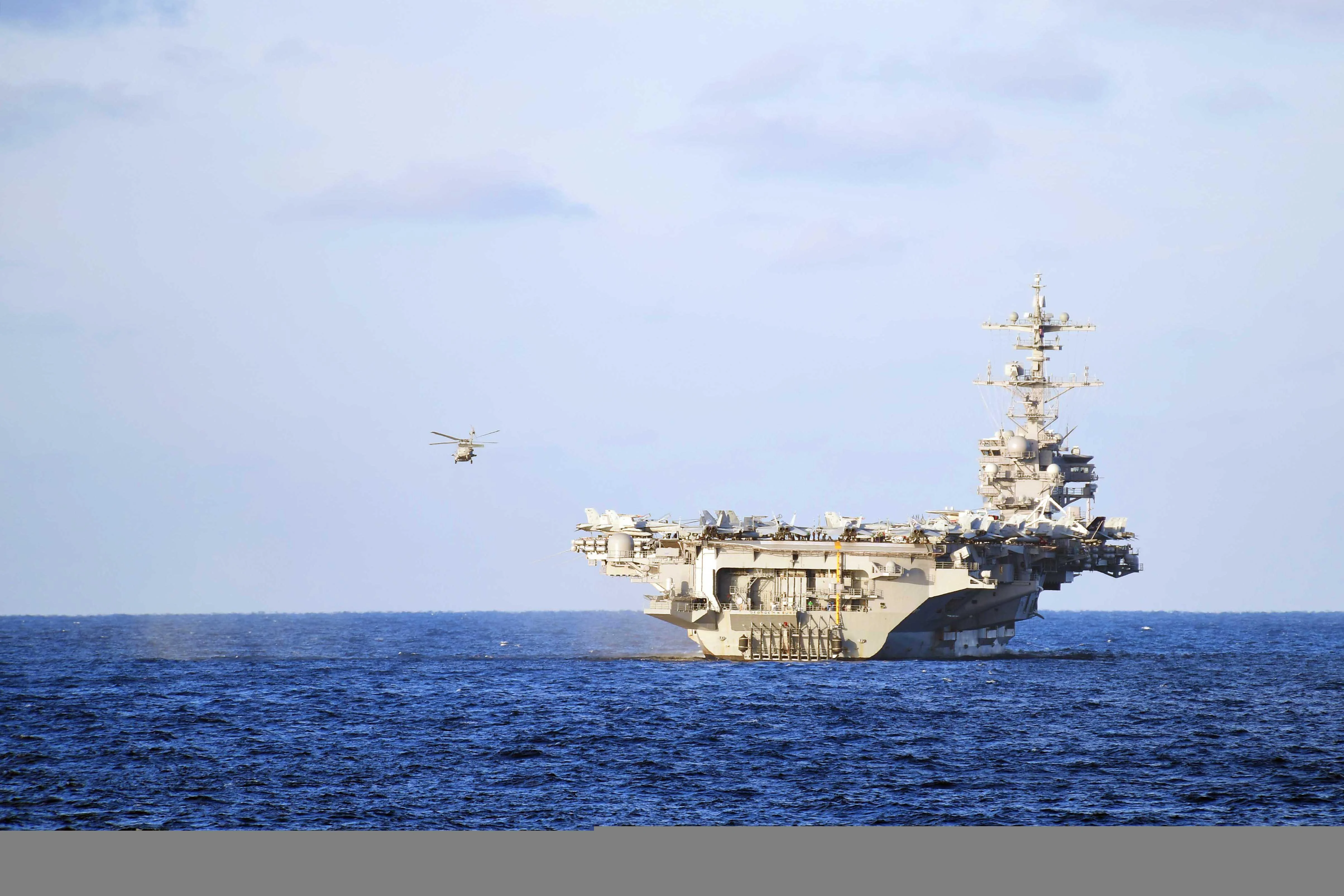 Le porte-avions américain USS George H. W. Bush